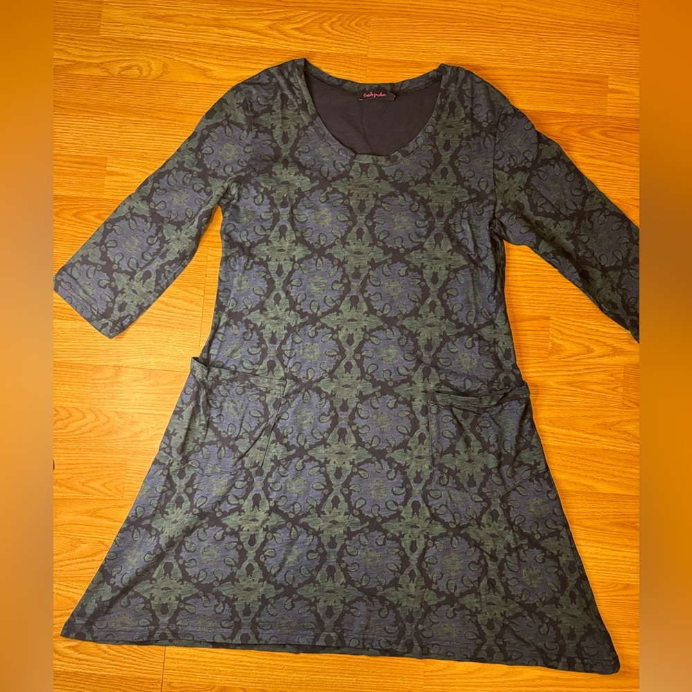 -Fresh Produce Long Sleeve Dress in Green and Black Size Medium